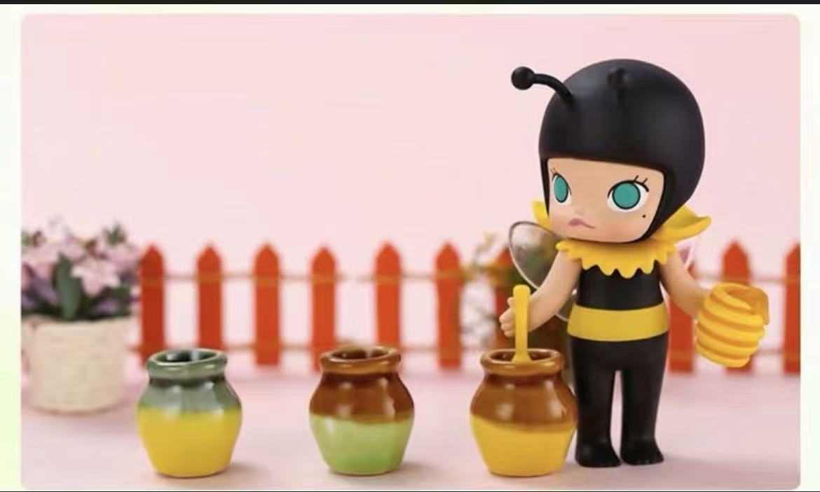 Kennyswork Molly Bugs Series-Preorder