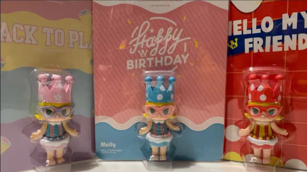 Molly series  Handing Card-Preorder