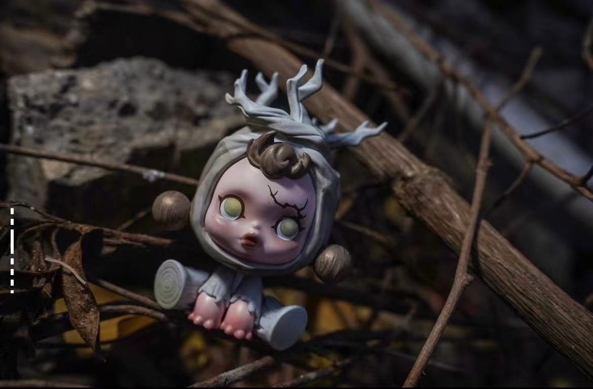 POP MART SKULLPANDA The ink Plum Blossom Series-Preoder