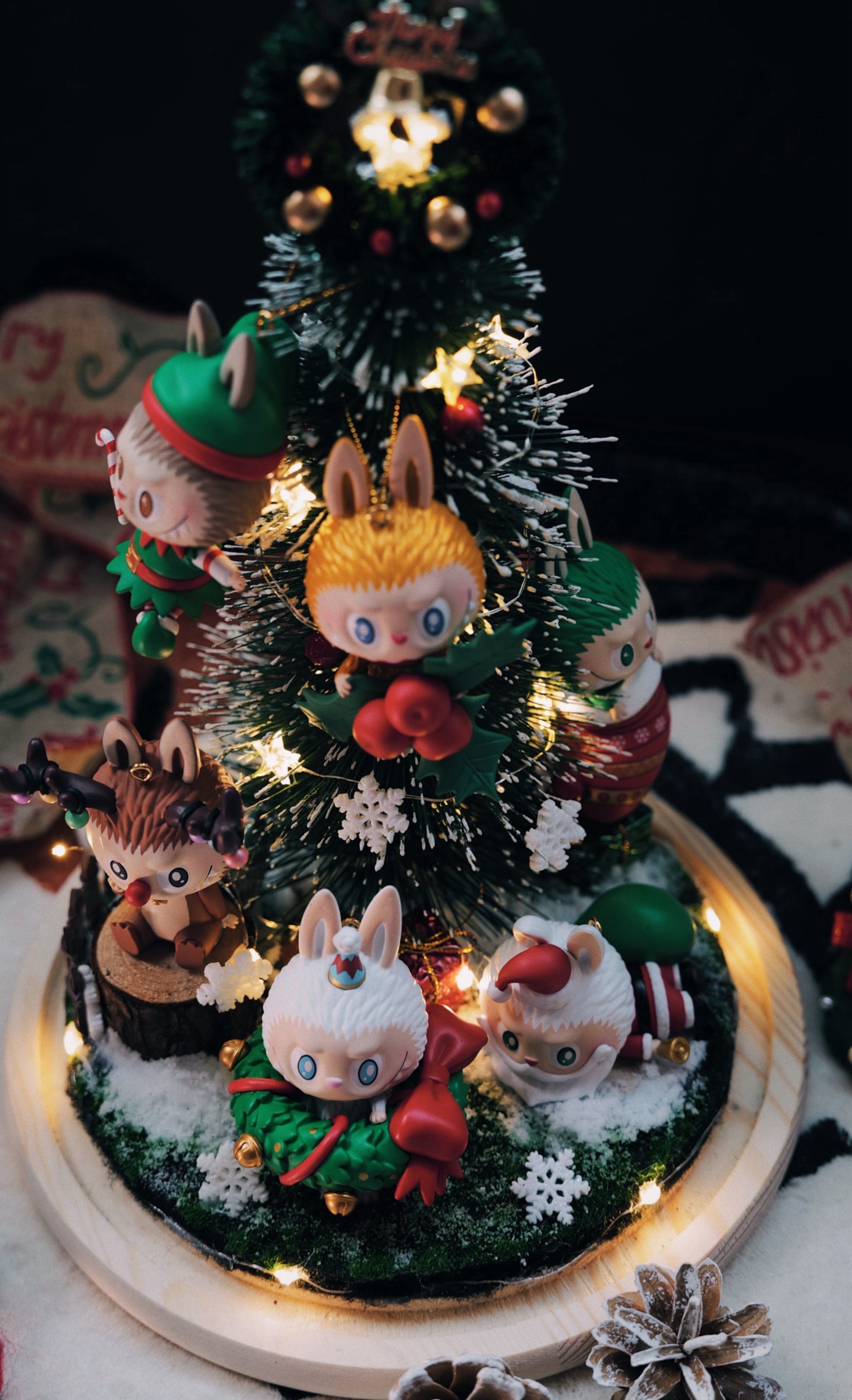 The monster Chrismas 2020 exclusive discontinued figures