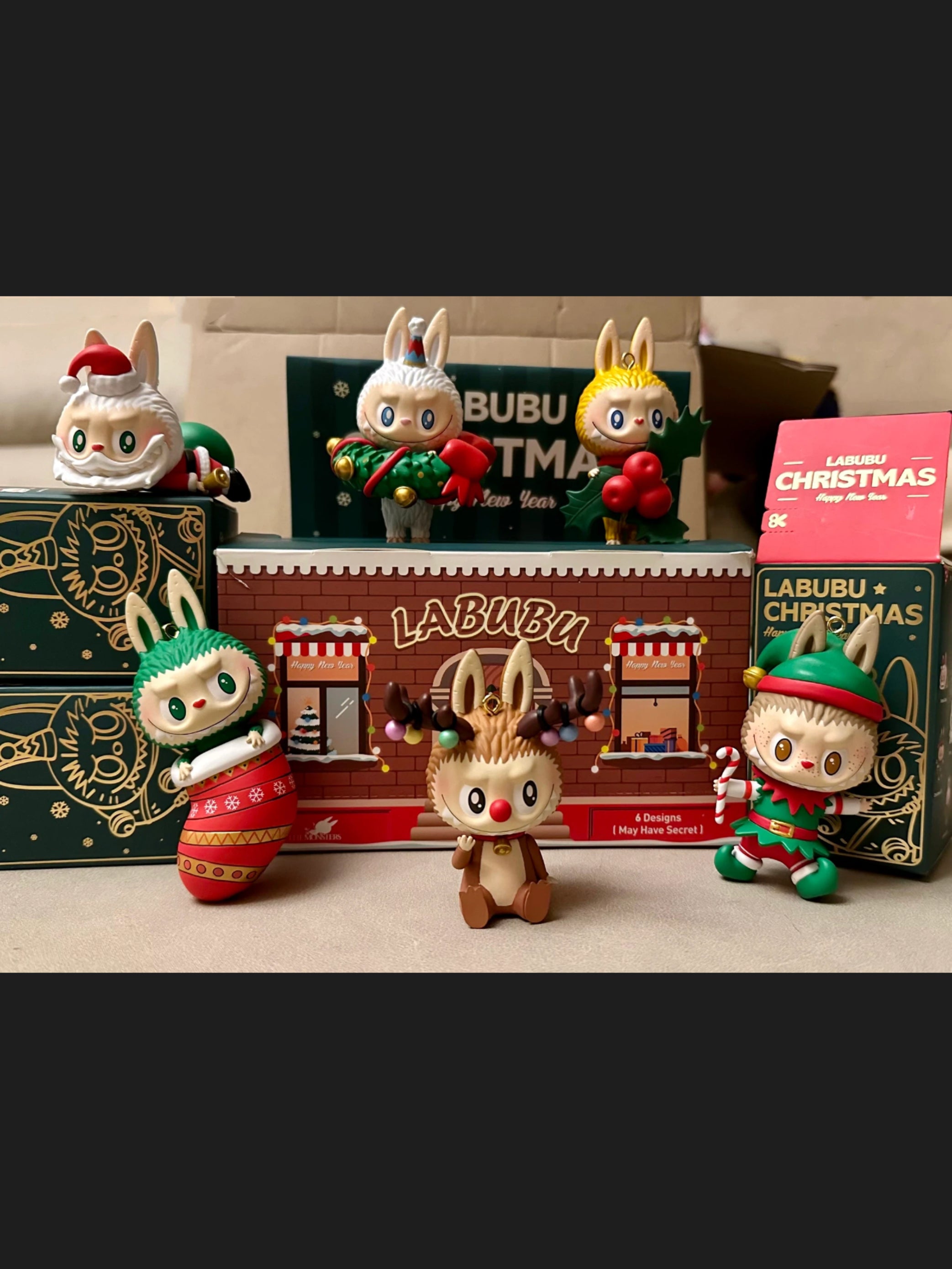 The monster Chrismas 2020 exclusive discontinued figures