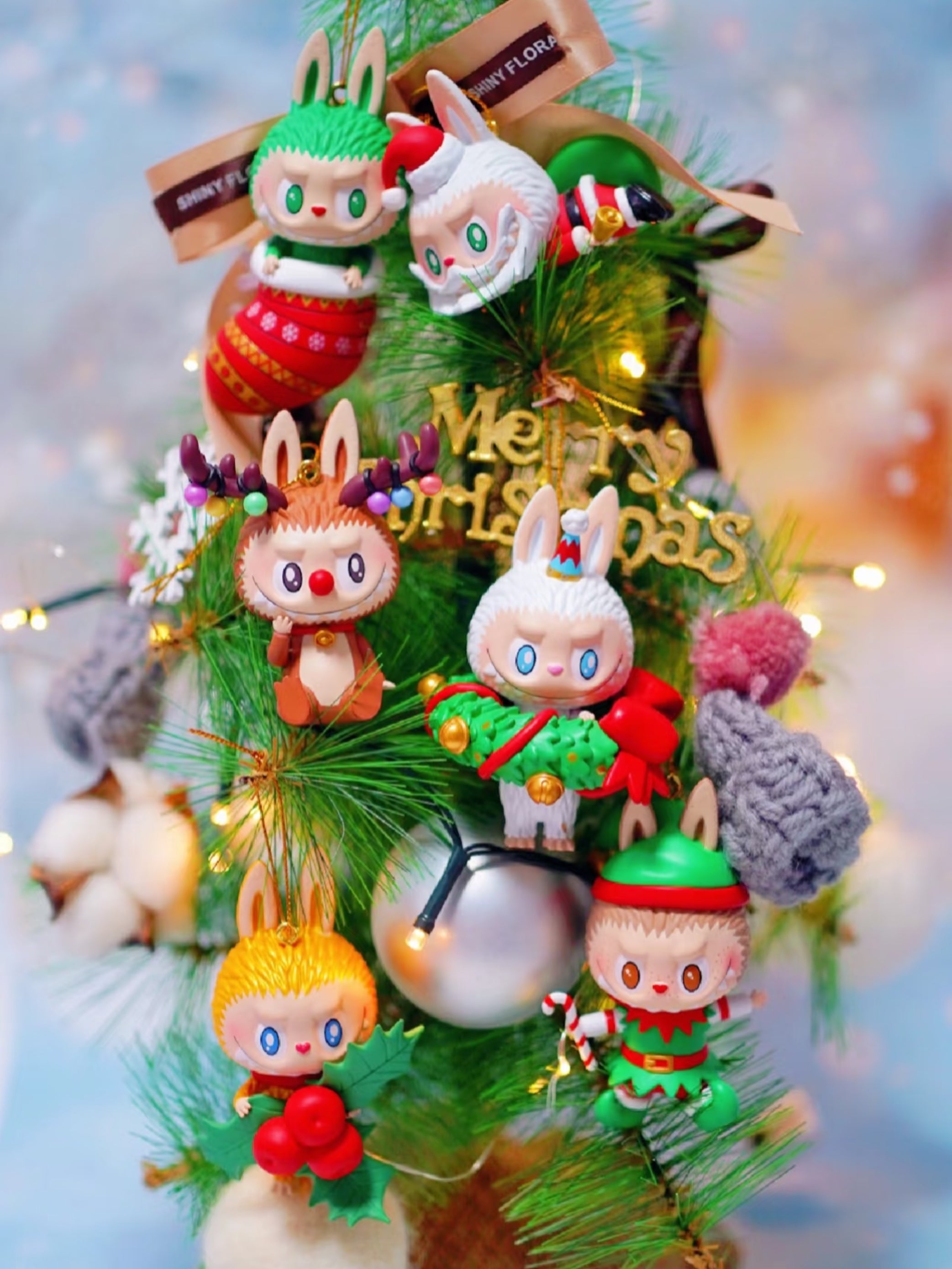 The monster Chrismas 2020 exclusive discontinued figures