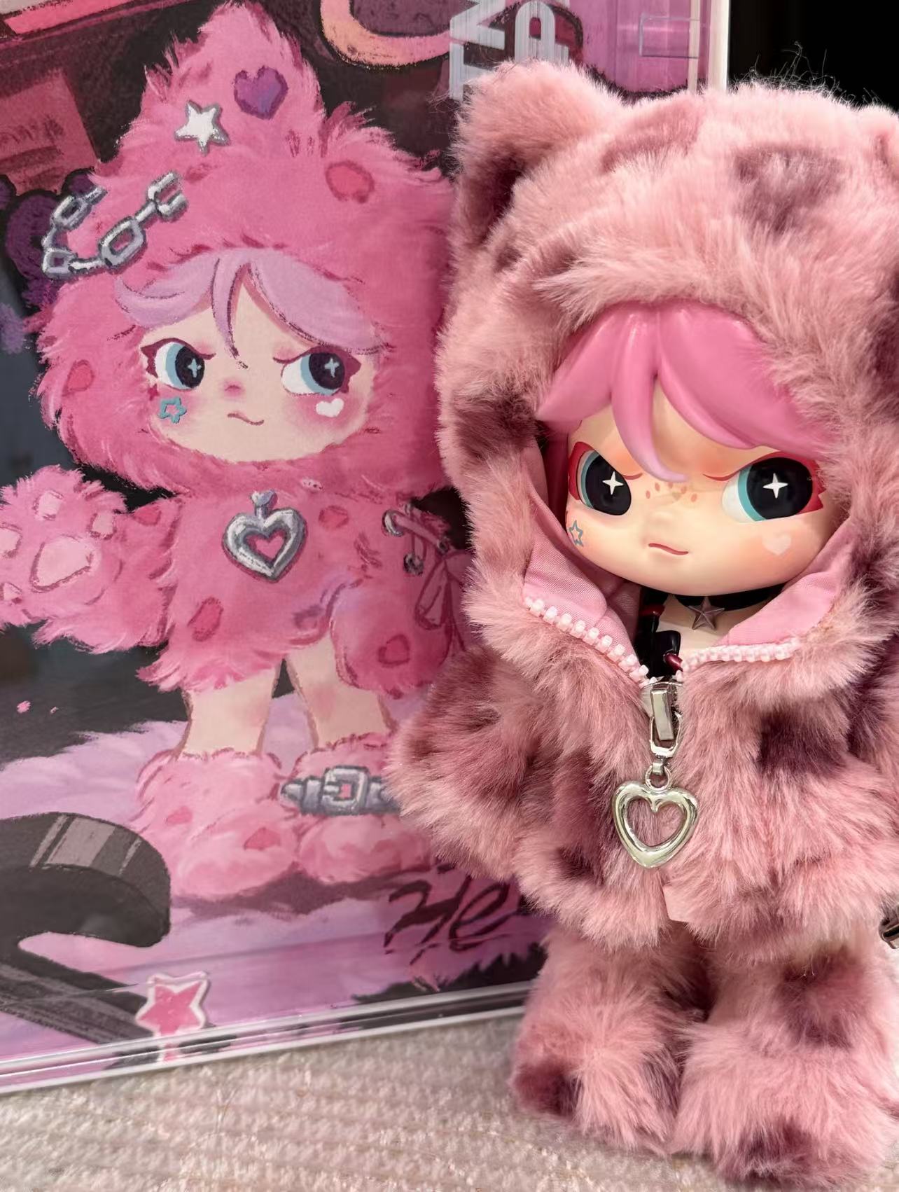 worldwild Limited TNT Space Dora x Sweet heart (17cm)