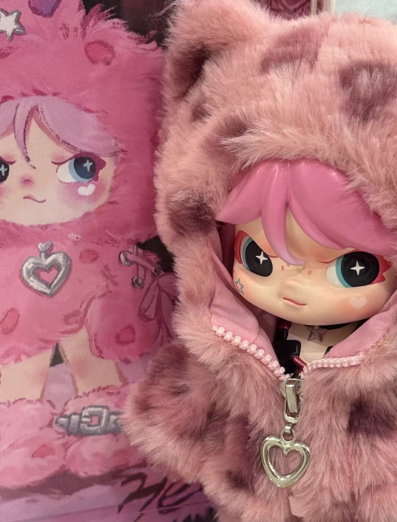 worldwild Limited TNT Space Dora x Sweet heart (17cm)