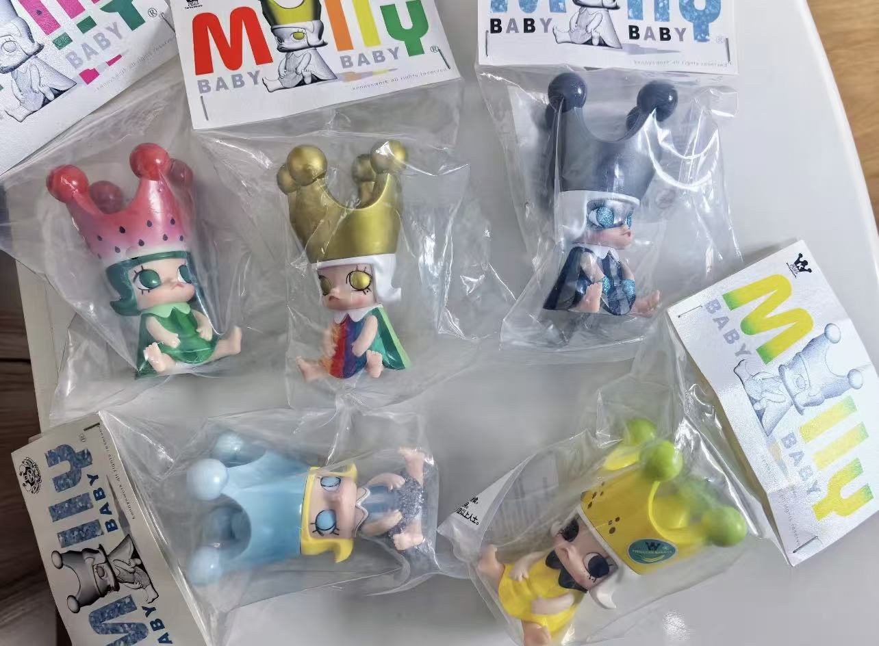 Exclusive Baby Molly sitting ver.