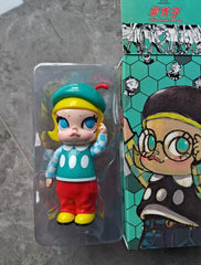 Molly Old Master Q big figure