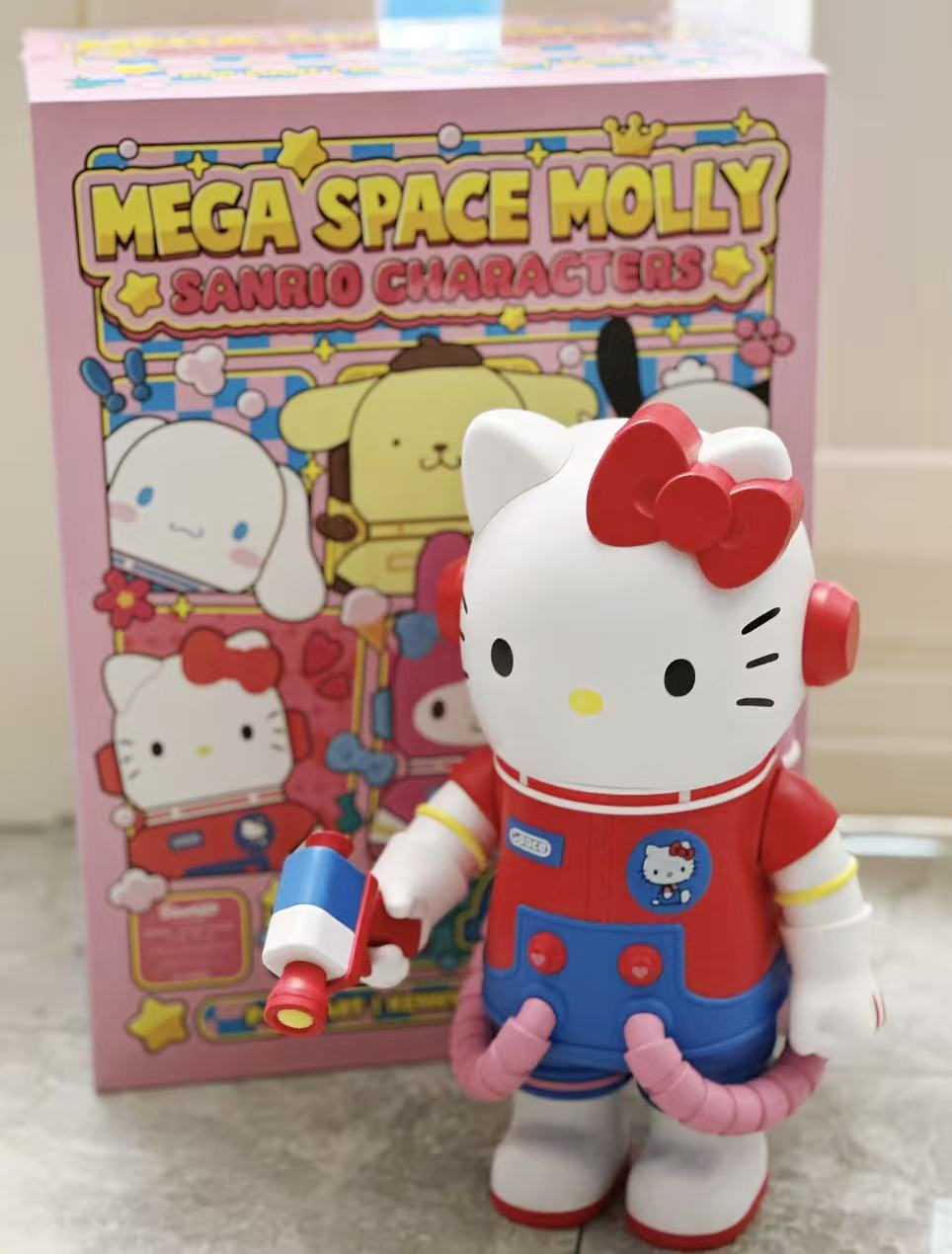 Mega Space Molly 400% Sanrio characters