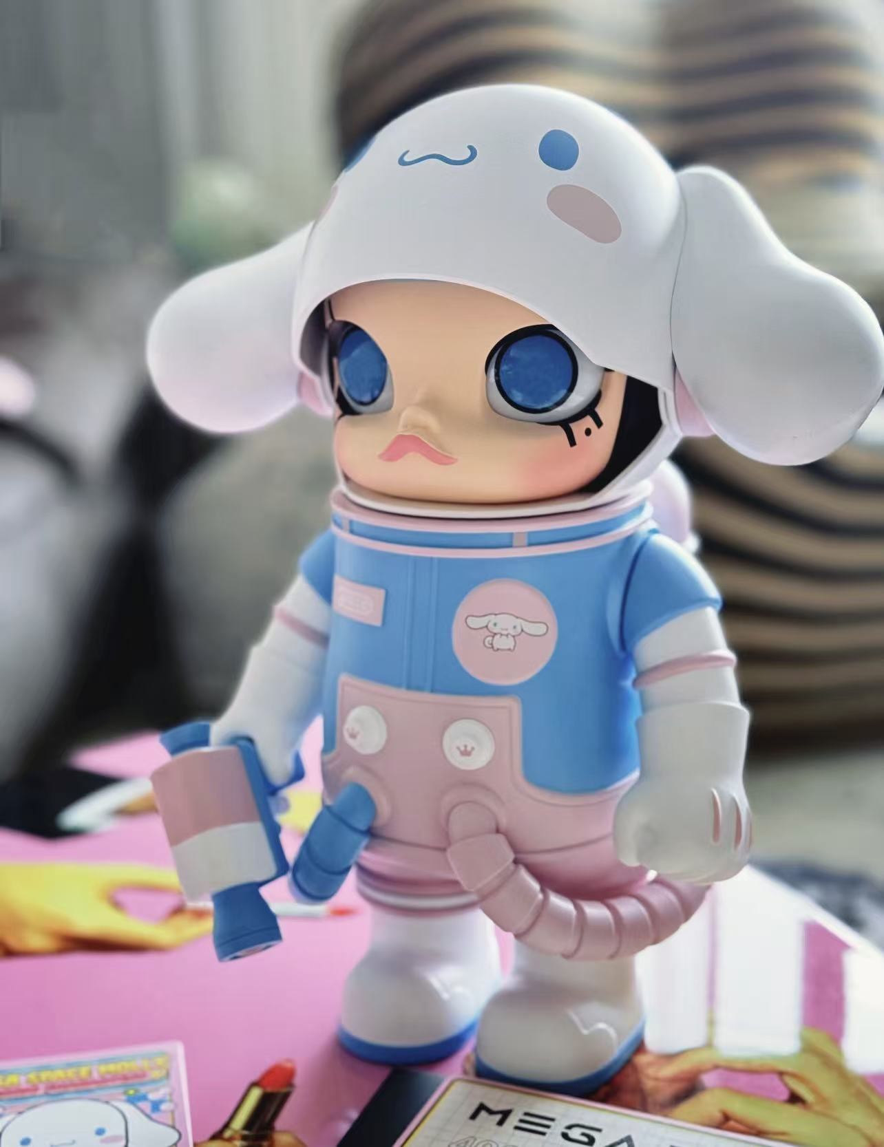 Mega Space Molly 400% Sanrio characters