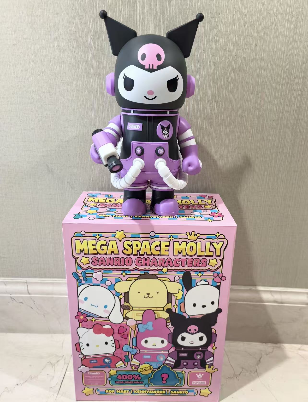 Mega Space Molly 400% Sanrio characters