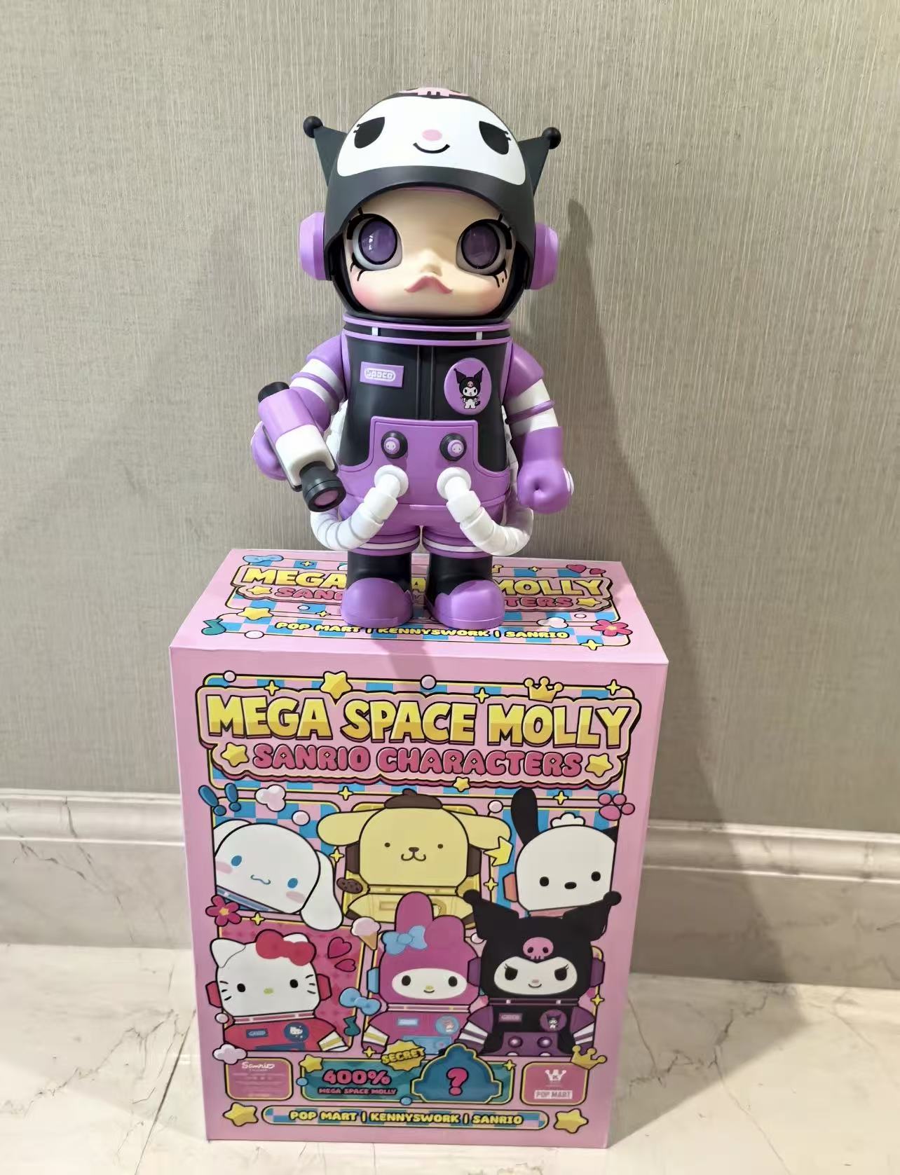 Mega Space Molly 400% Sanrio characters