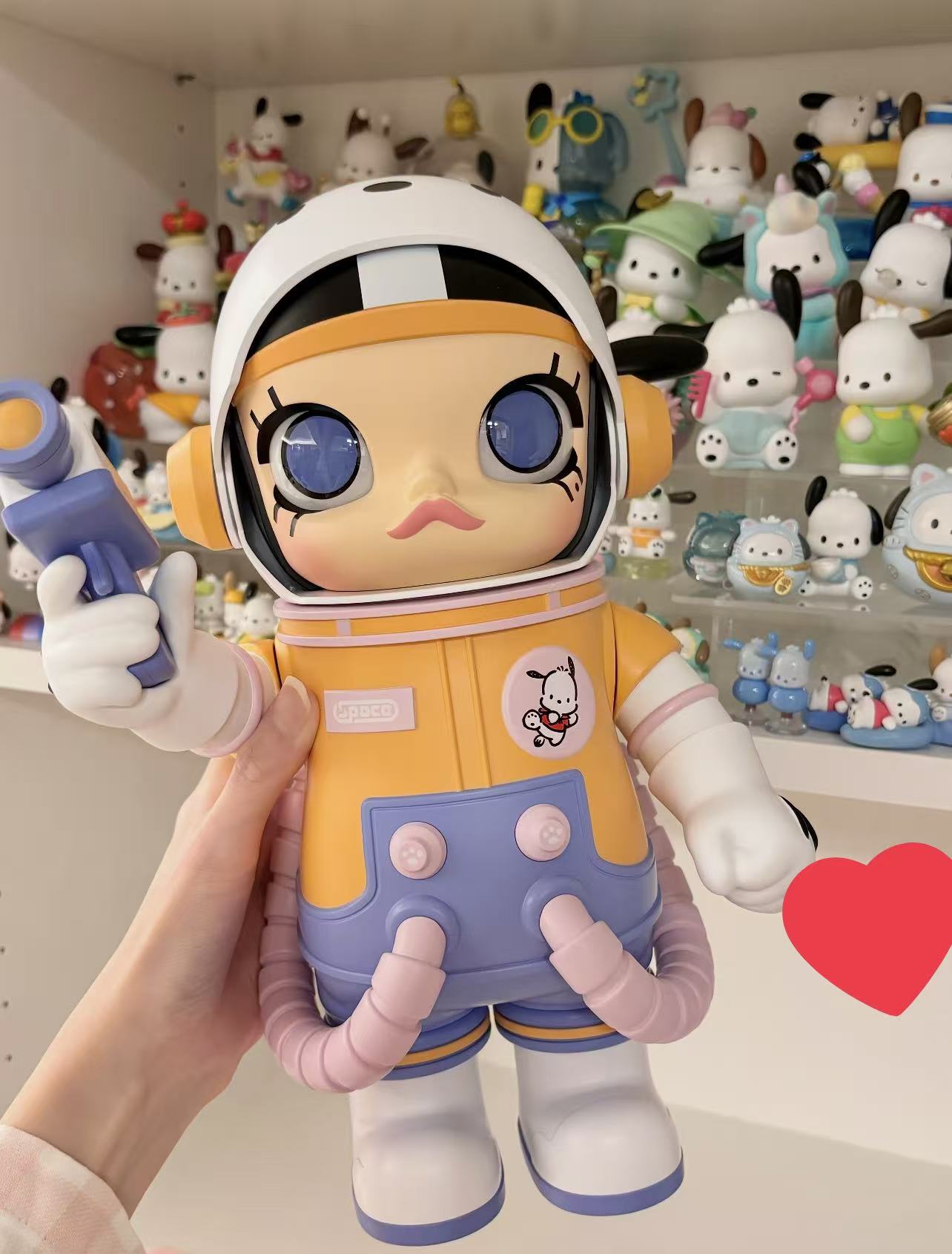 Mega Space Molly 400% Sanrio characters