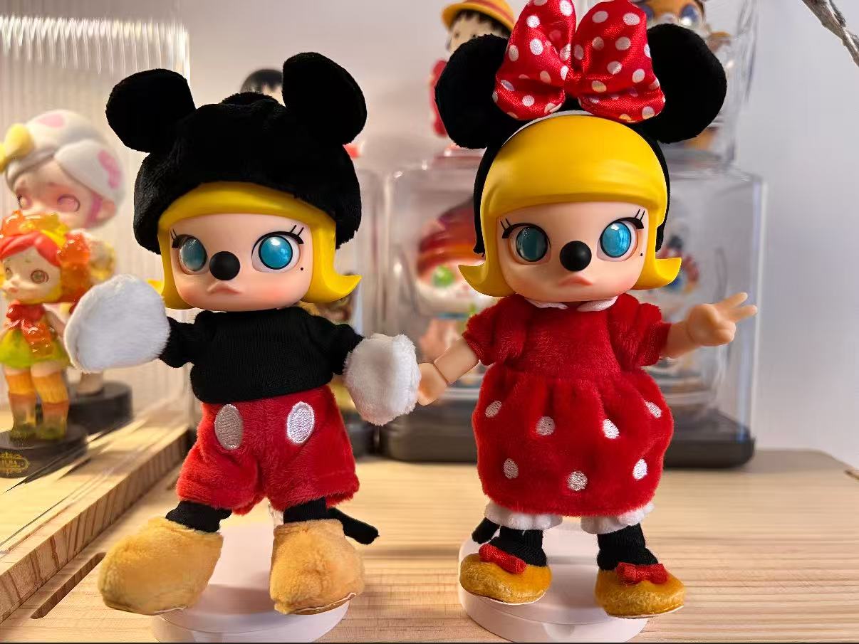 Molly Action Figures collection-Preorder