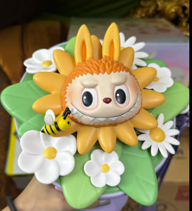 The Monsters LABUBU Flowers Elves Bellflower Lamp-Preorder