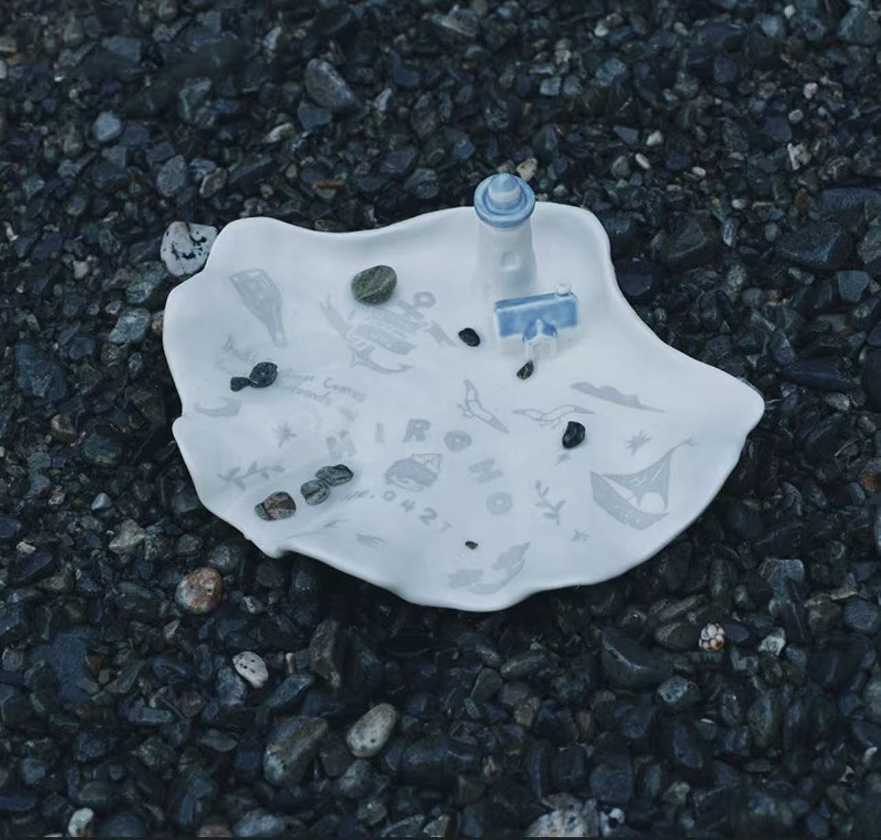 Hirono Freedom island blanket or Hirono tray or Seashell tray or tote bag -Preorder