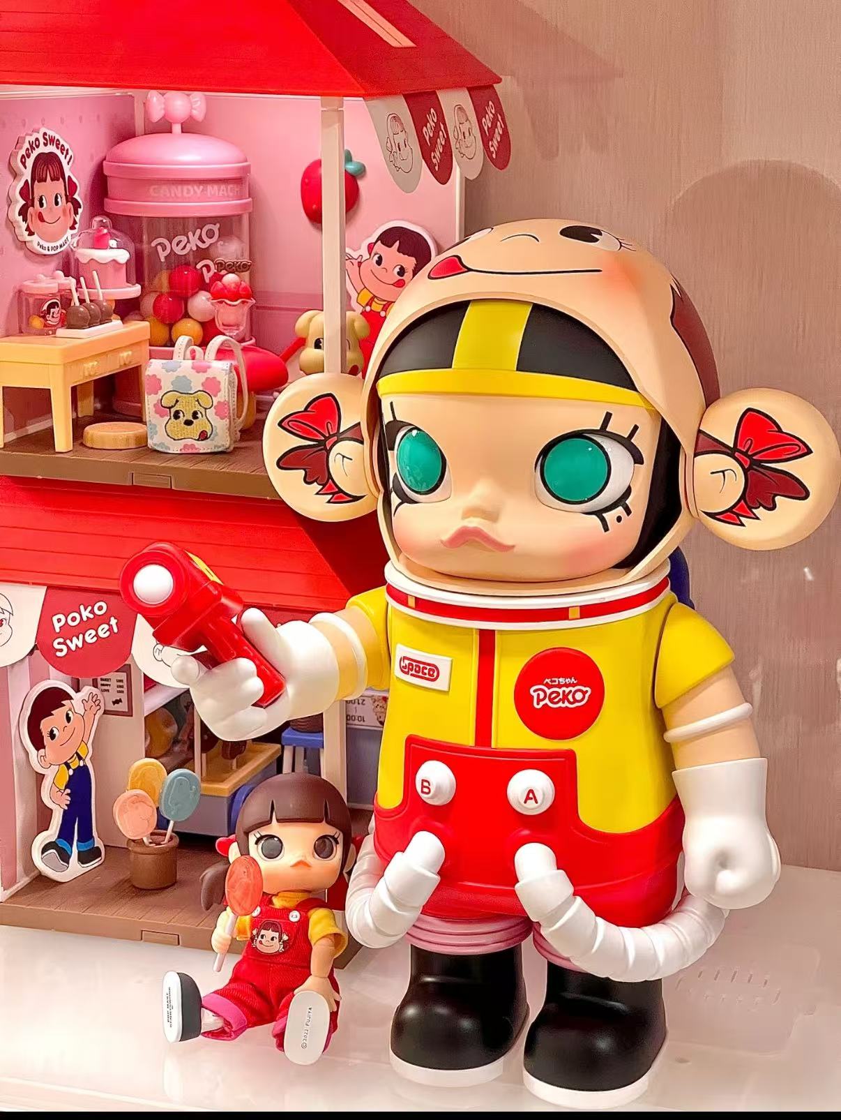 Mega Space Molly 400% PEKO Milk Girl- preorder