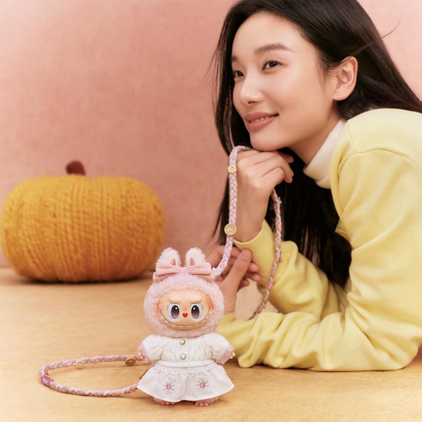 Fall into Sweater Series -Mokoko Vinyl PlushPendant-preorder