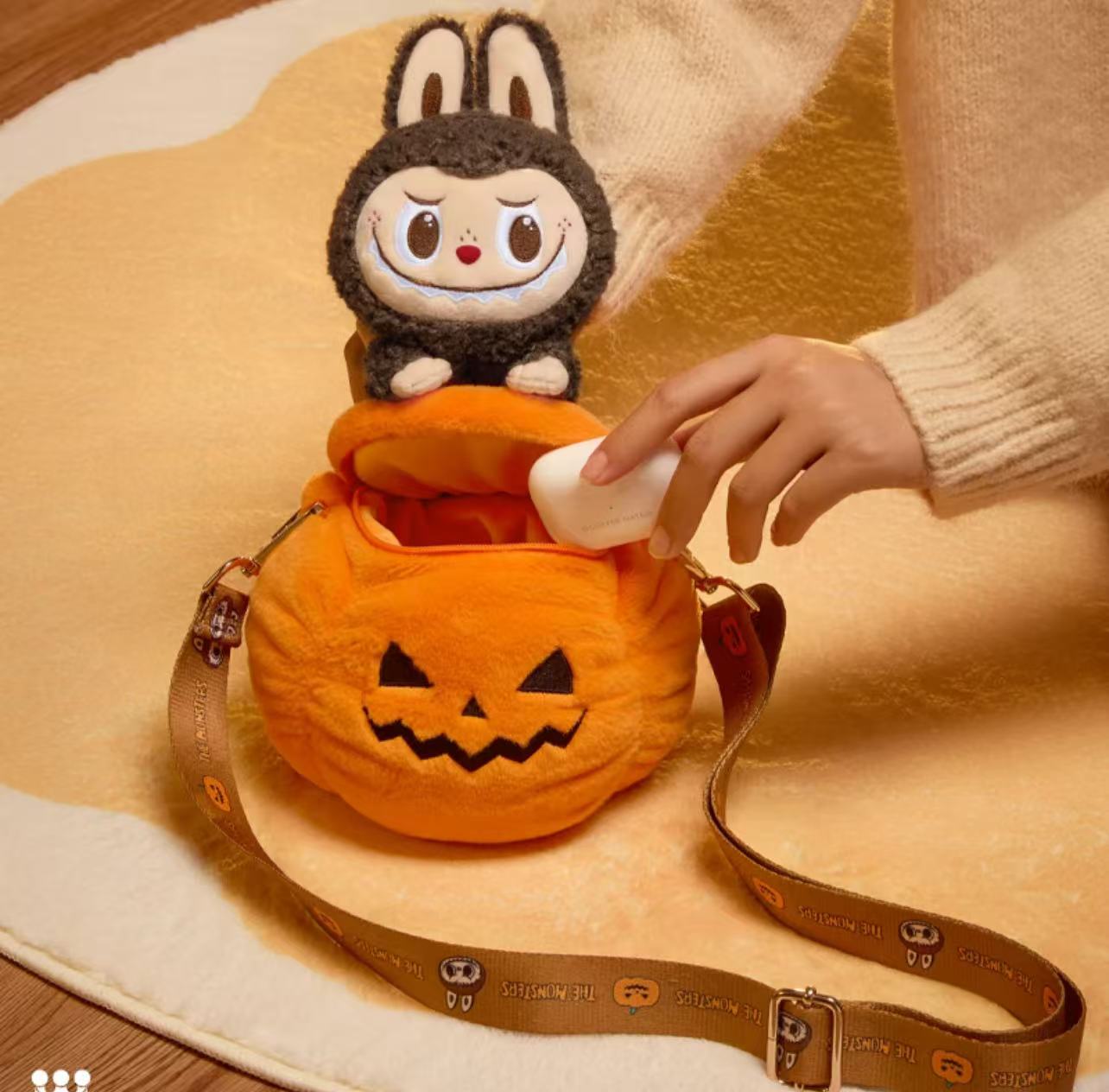 (POP LAND) labubu halloween pumpkin bag